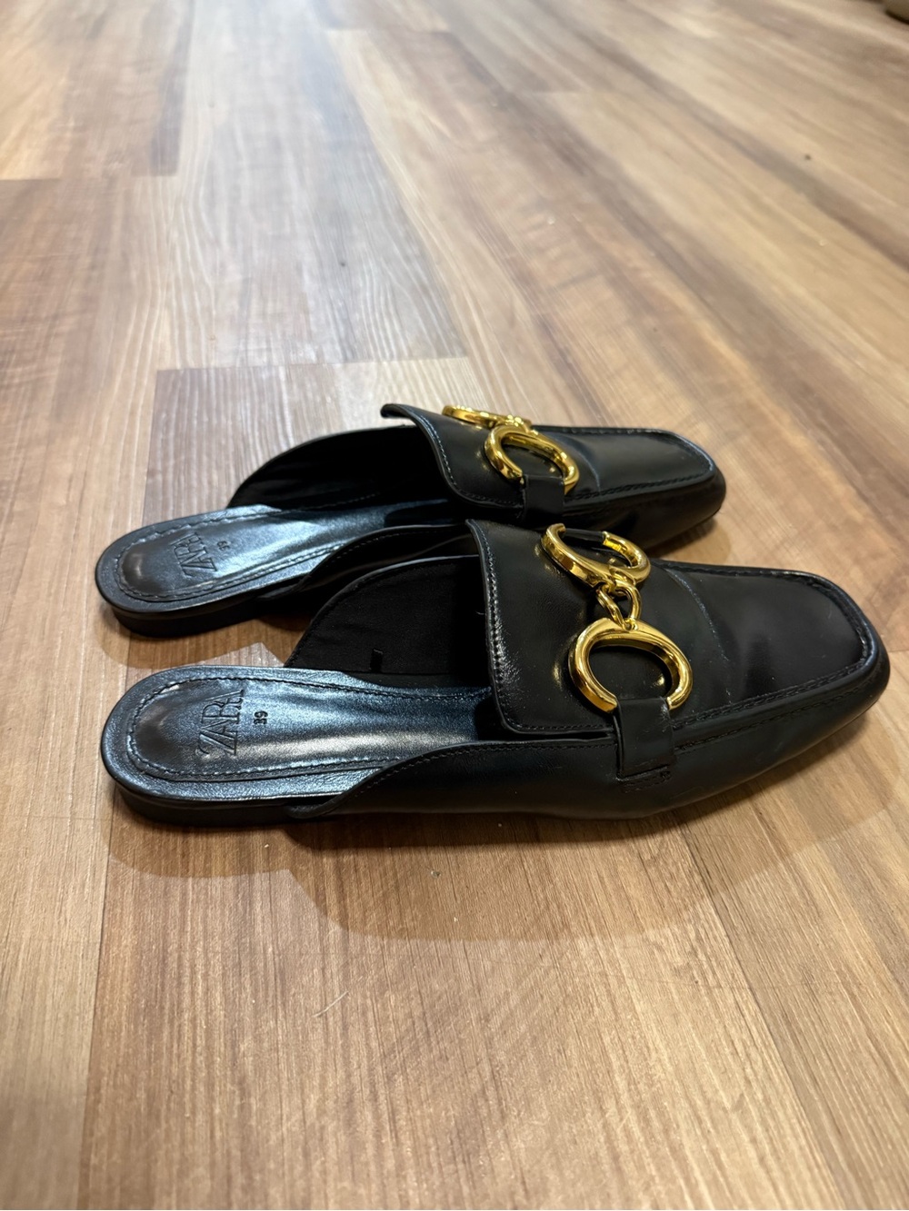 Zara Black Leather Mules with Gold Ring Detail - Picture 3 of 8